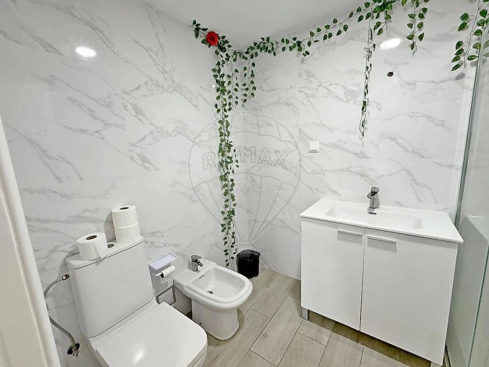 Apartamento T3 para Venda em Algueirão-Mem Martins Foto 14