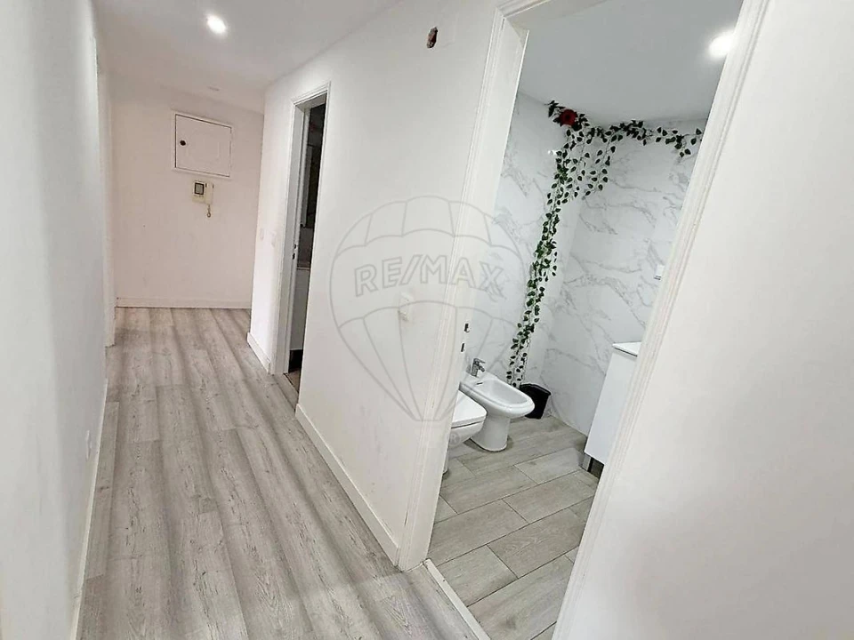 Apartamento T3 para Venda em Algueirão-Mem Martins Foto 6