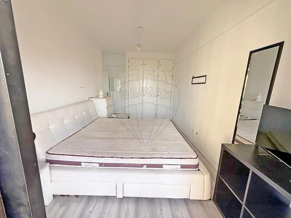 Apartamento T3 para Venda em Algueirão-Mem Martins Foto 11