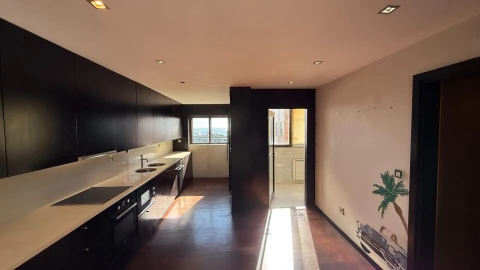 Apartamento T3 para Venda em Póvoa de Varzim, Beiriz e Argivai