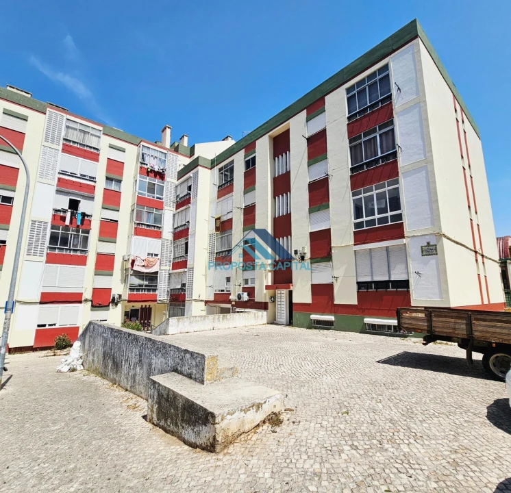 Apartamento T2 para Venda em Águas Livres Foto 24
