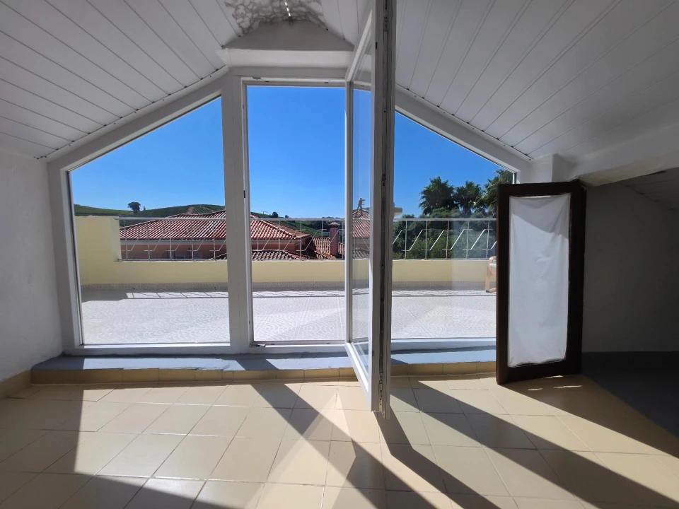 Moradia T3 para Venda em Azueira e Sobral da Abelheira Foto 6