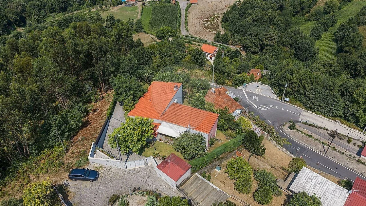 Moradia T3 para Venda em Ribeira Foto 26