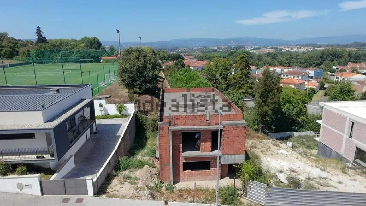 Moradia T4 para Venda em Braga (Maximinos, Sé e Cividade) Foto 14