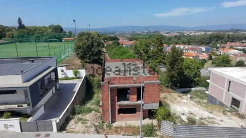 Moradia T4 para Venda em Braga (Maximinos, Sé e Cividade)
