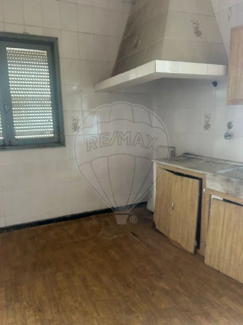 Moradia T2 para Venda em Grijó e Sermonde