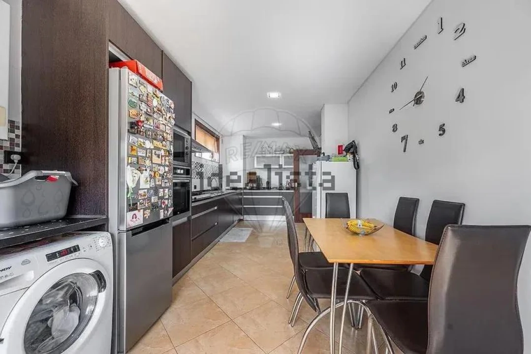 Apartamento T2 para Venda em Oliveira (Santa Maria) Foto 4