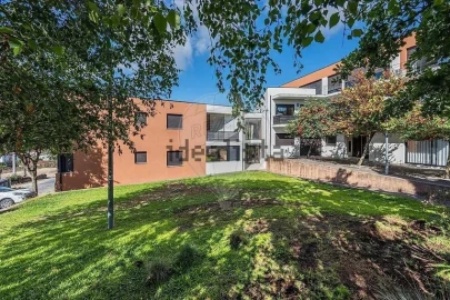 Apartamento T2 para Venda em Oliveira (Santa Maria)