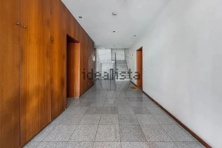 Apartamento T2 para Venda em Oliveira (Santa Maria) Foto 15