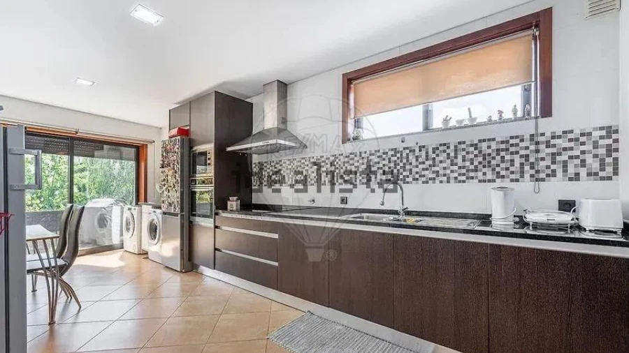 Apartamento T2 para Venda em Oliveira (Santa Maria)