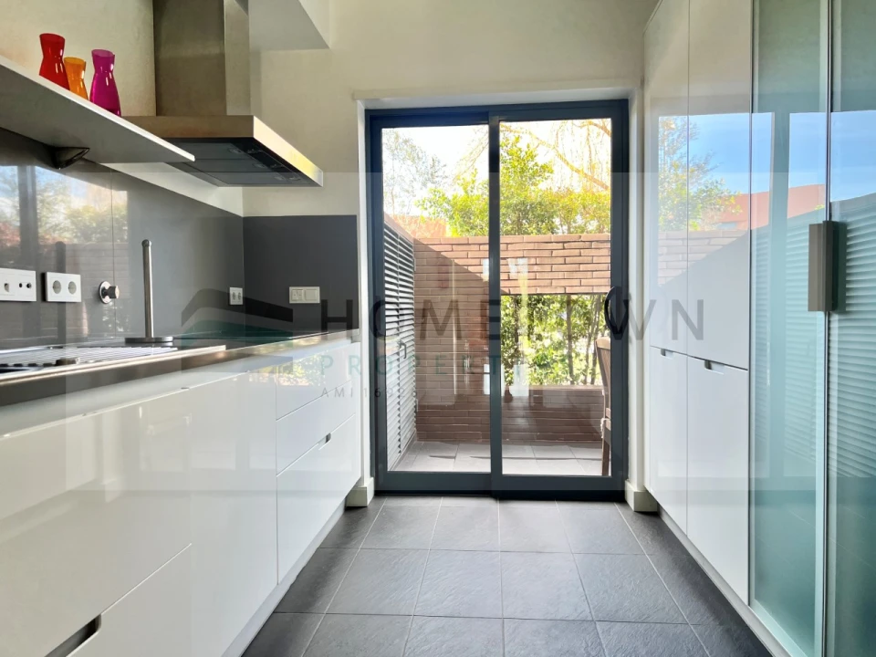 Apartamento T1 para Venda em Quarteira Foto 10