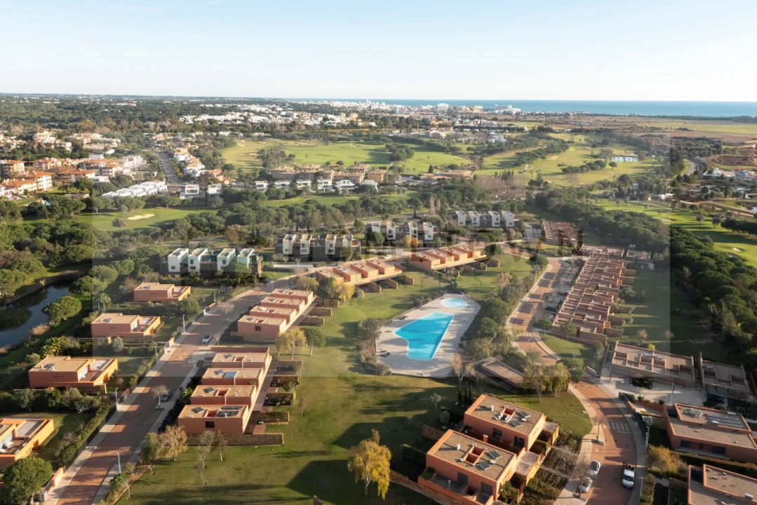Apartamento T1 para Venda em Quarteira Foto 5