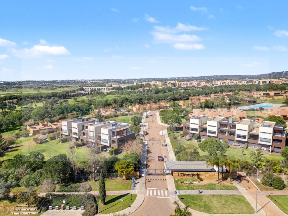 Apartamento T1 para Venda em Quarteira Foto 25