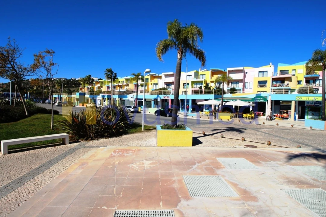Loja para Arrendamento em Albufeira e Olhos de Água Foto 2