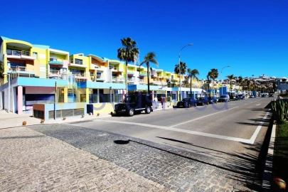 Loja para Arrendamento em Albufeira e Olhos de Água