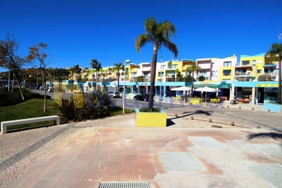 Loja para Arrendamento em Albufeira e Olhos de Água