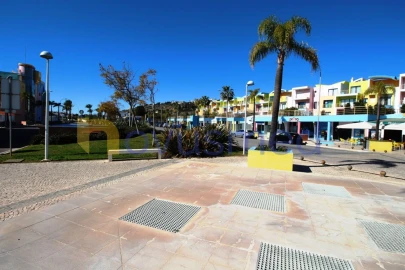 Loja para Arrendamento em Albufeira e Olhos de Água