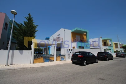 Moradia T3 para Venda em Albufeira e Olhos de Água