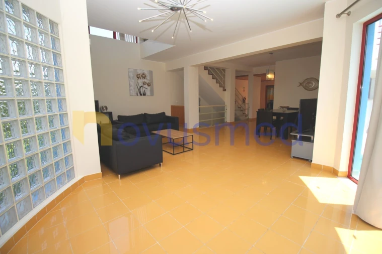 Moradia T3 para Venda em Albufeira e Olhos de Água Foto 7