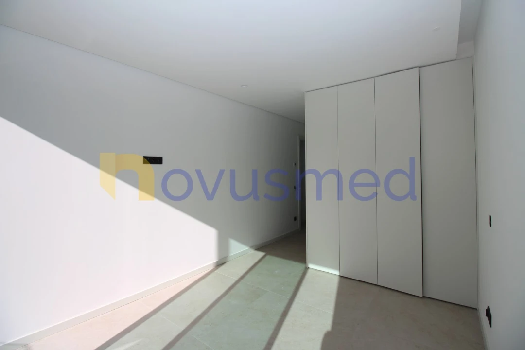 Moradia T4 para Venda em Albufeira e Olhos de Água Foto 39