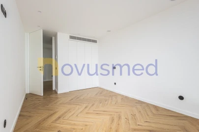 Apartamento T3 para Venda em Marvila, Ribeira Santarém, São Salvador, São Nicolau
