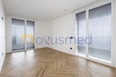 Apartamento T3 para Venda em Marvila, Ribeira Santarém, São Salvador, São Nicolau