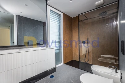 Apartamento T3 para Venda em Marvila, Ribeira Santarém, São Salvador, São Nicolau