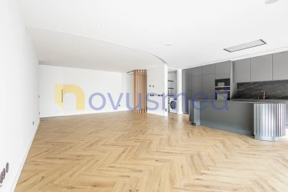 Apartamento T3 para Venda em Marvila, Ribeira Santarém, São Salvador, São Nicolau