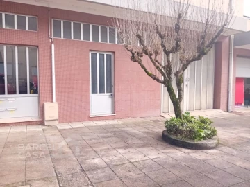 Garagem para Arrendamento em Barcelos, V.Boa, V.Frescainha