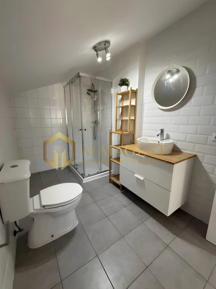 Apartamento T3 para Arrendamento em Oliveira do Douro Foto 10
