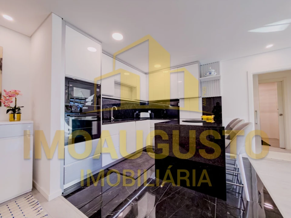 Apartamento T2 para Venda em Guarda Foto 1