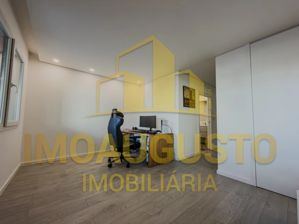 Apartamento T2 para Venda em Guarda Foto 8