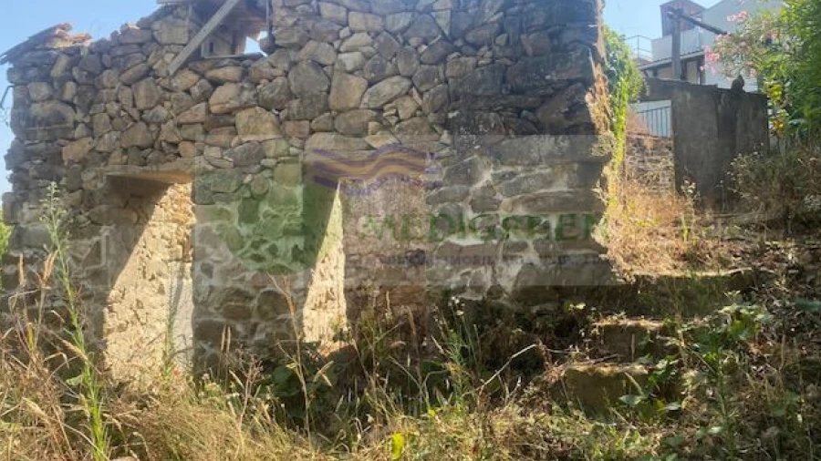 Moradia para Venda em Cedrim e Paradela