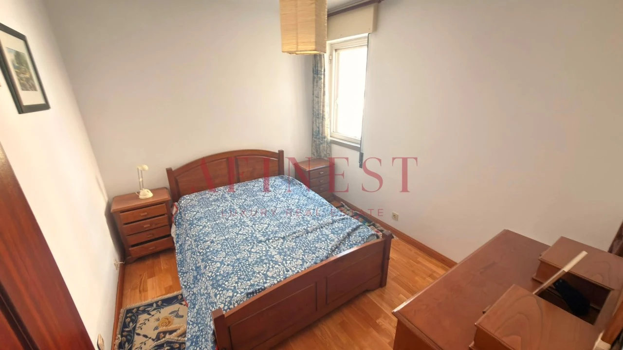 Apartamento T3 para Arrendamento em Lumiar Foto 8