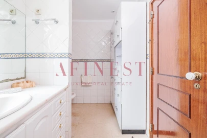 Apartamento T3 para Arrendamento em Lumiar