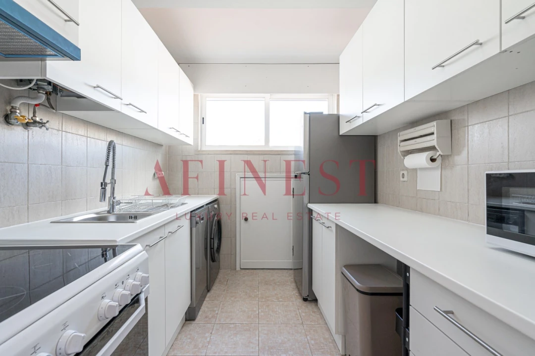 Apartamento T1 para Arrendamento em Campo de Ourique Foto 13