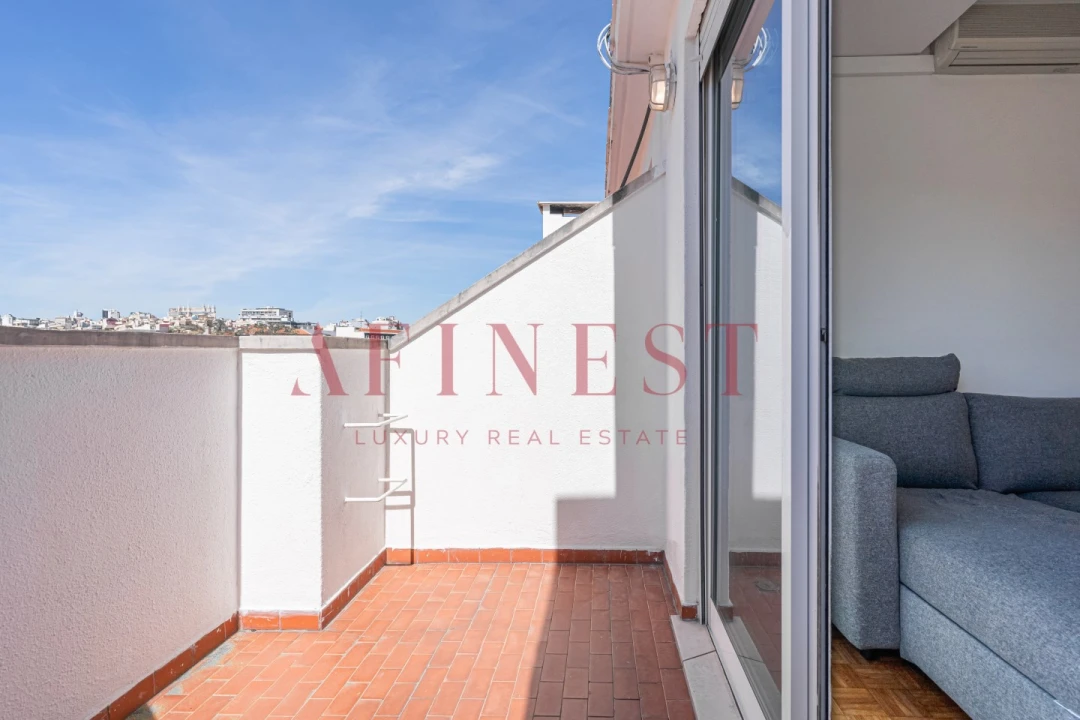 Apartamento T1 para Arrendamento em Campo de Ourique Foto 1