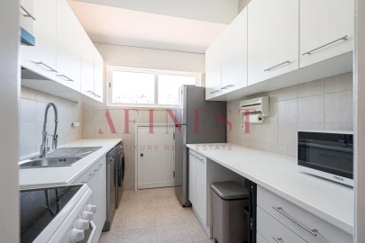 Apartamento T1 para Arrendamento em Campo de Ourique