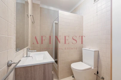 Apartamento T1 para Arrendamento em Campo de Ourique