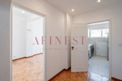 Apartamento T1 para Arrendamento em Campo de Ourique