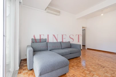 Apartamento T1 para Arrendamento em Campo de Ourique