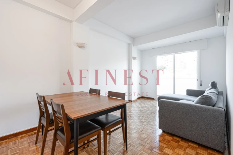 Apartamento T1 para Arrendamento em Campo de Ourique Foto 10