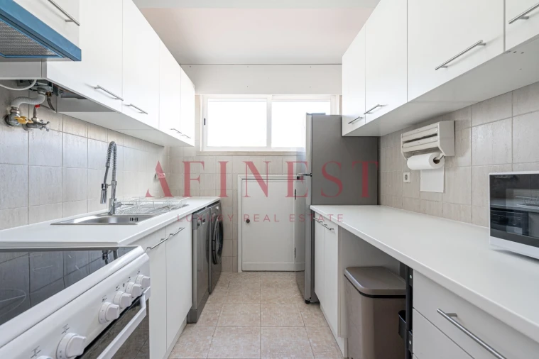 Apartamento T1 para Arrendamento em Campo de Ourique Foto 13