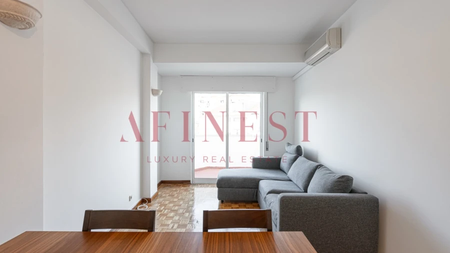 Apartamento T1 para Arrendamento em Campo de Ourique