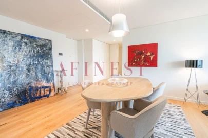 Apartamento T2 para Arrendamento em Campolide