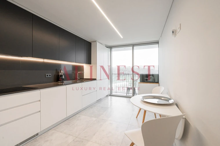 Apartamento T2 para Arrendamento em Campolide Foto 35