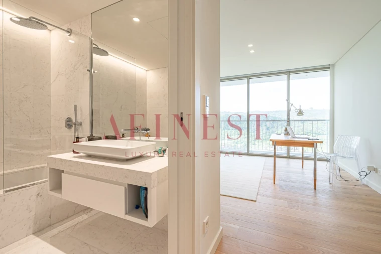 Apartamento T2 para Arrendamento em Campolide Foto 49