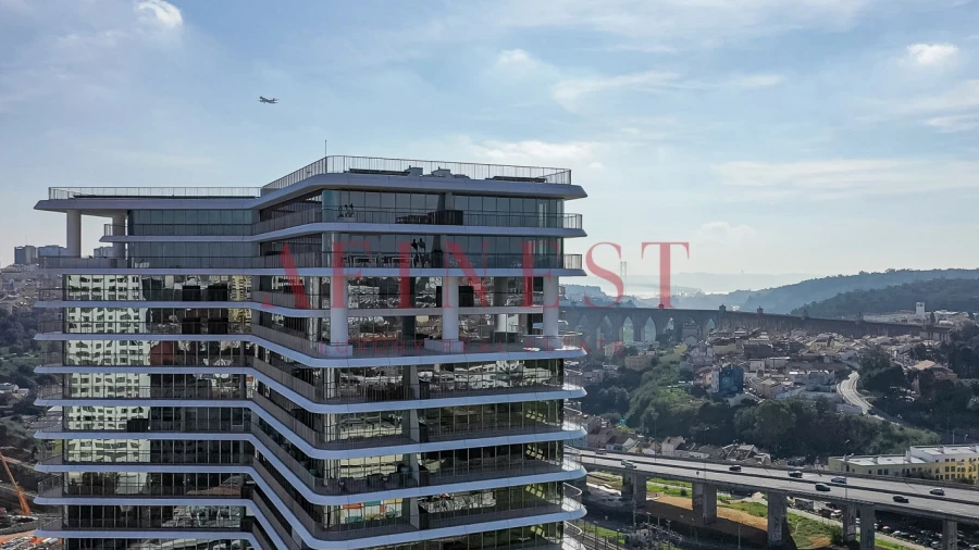 Apartamento T2 para Arrendamento em Campolide