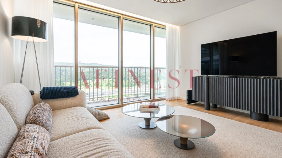 Apartamento T2 para Arrendamento em Campolide