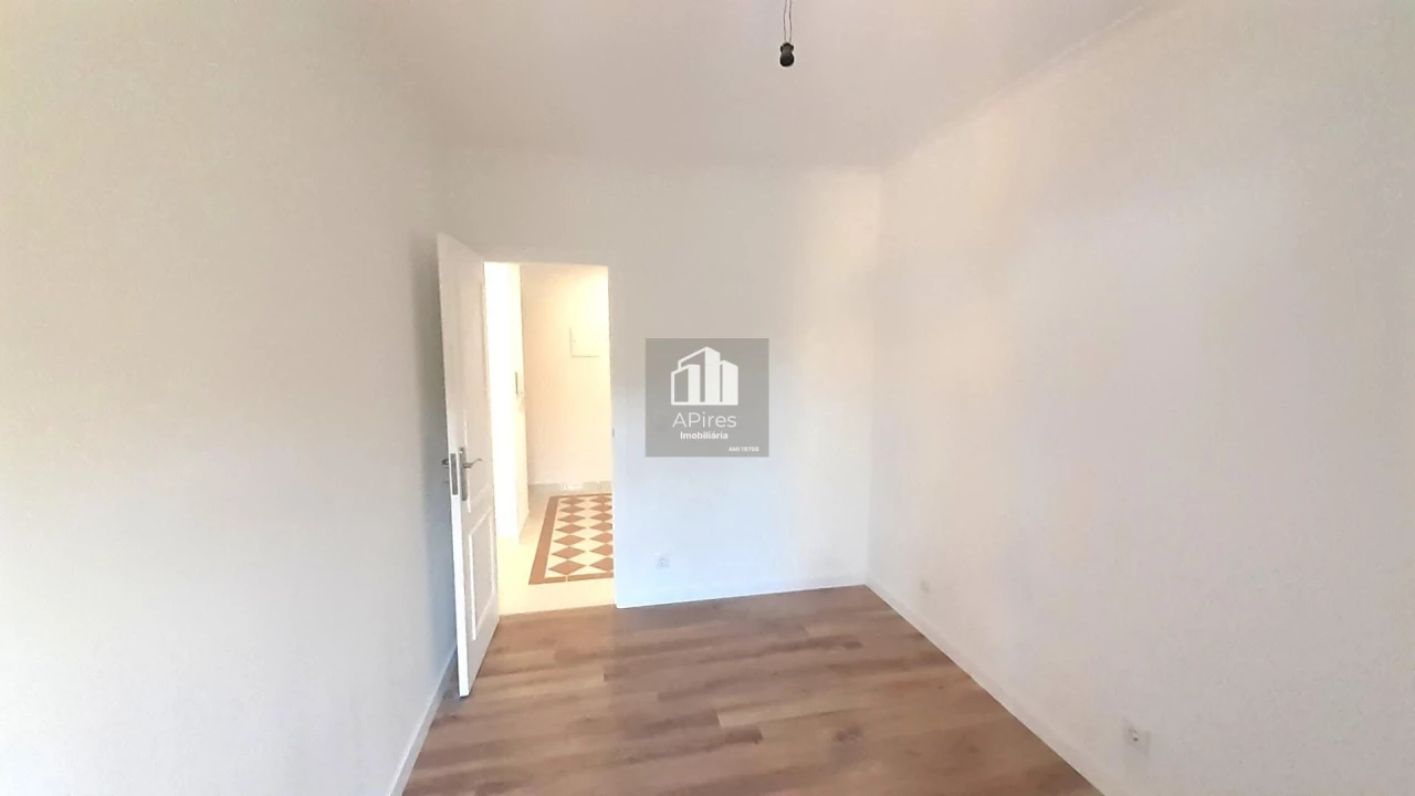 Apartamento T3 para Venda em Laranjeiro e Feijó Foto 20